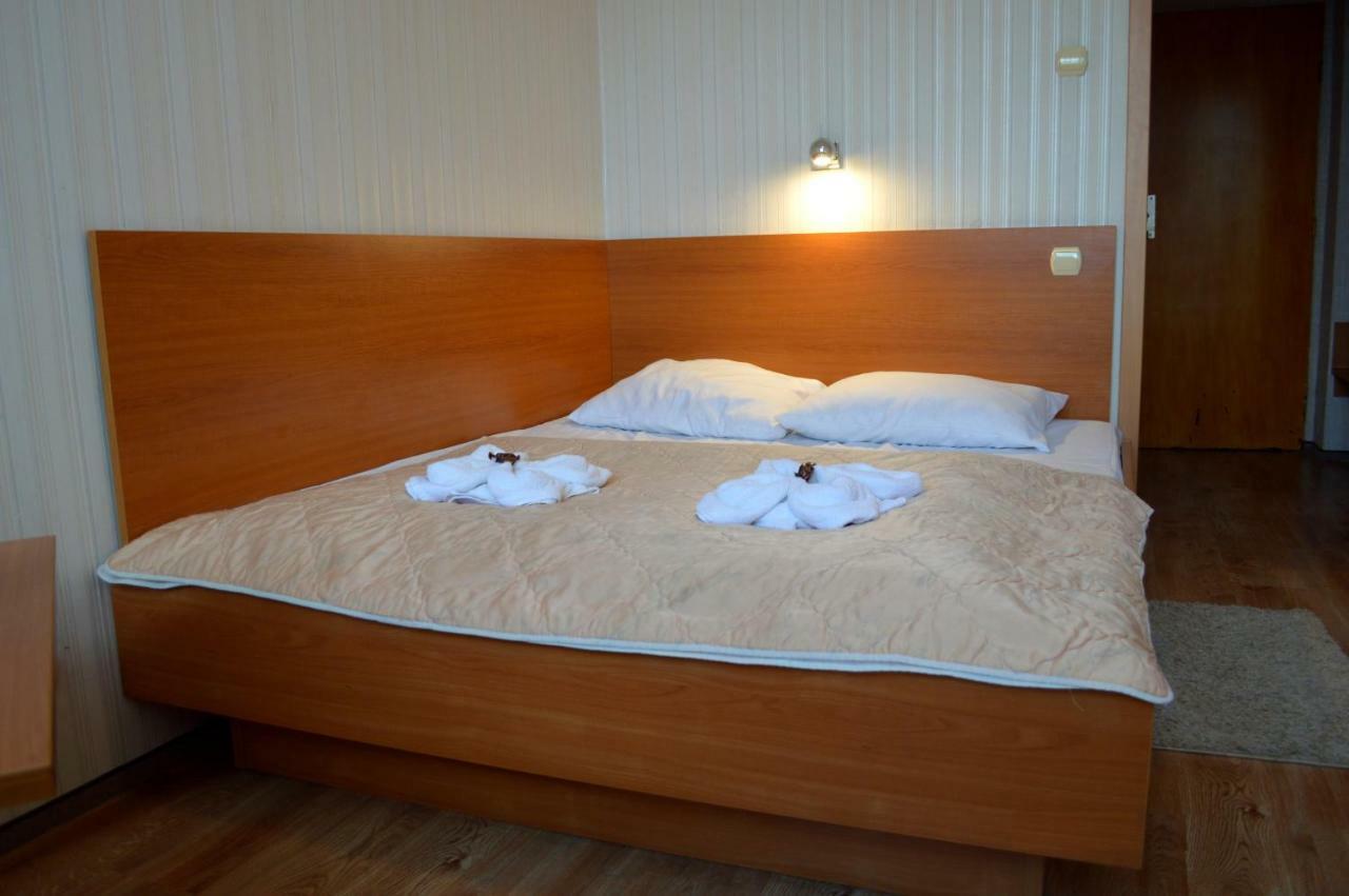 Perla Hotel Olesnica  Luaran gambar