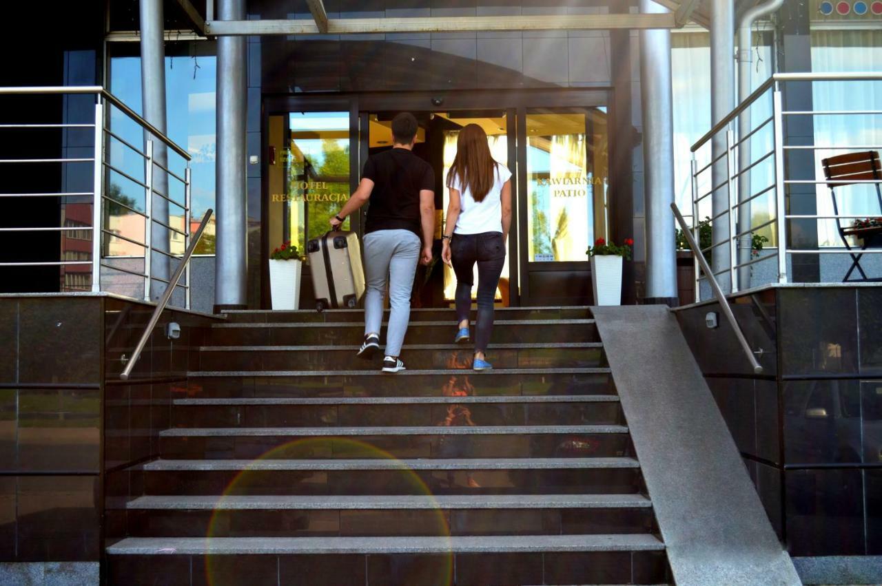Perla Hotel Olesnica  Luaran gambar