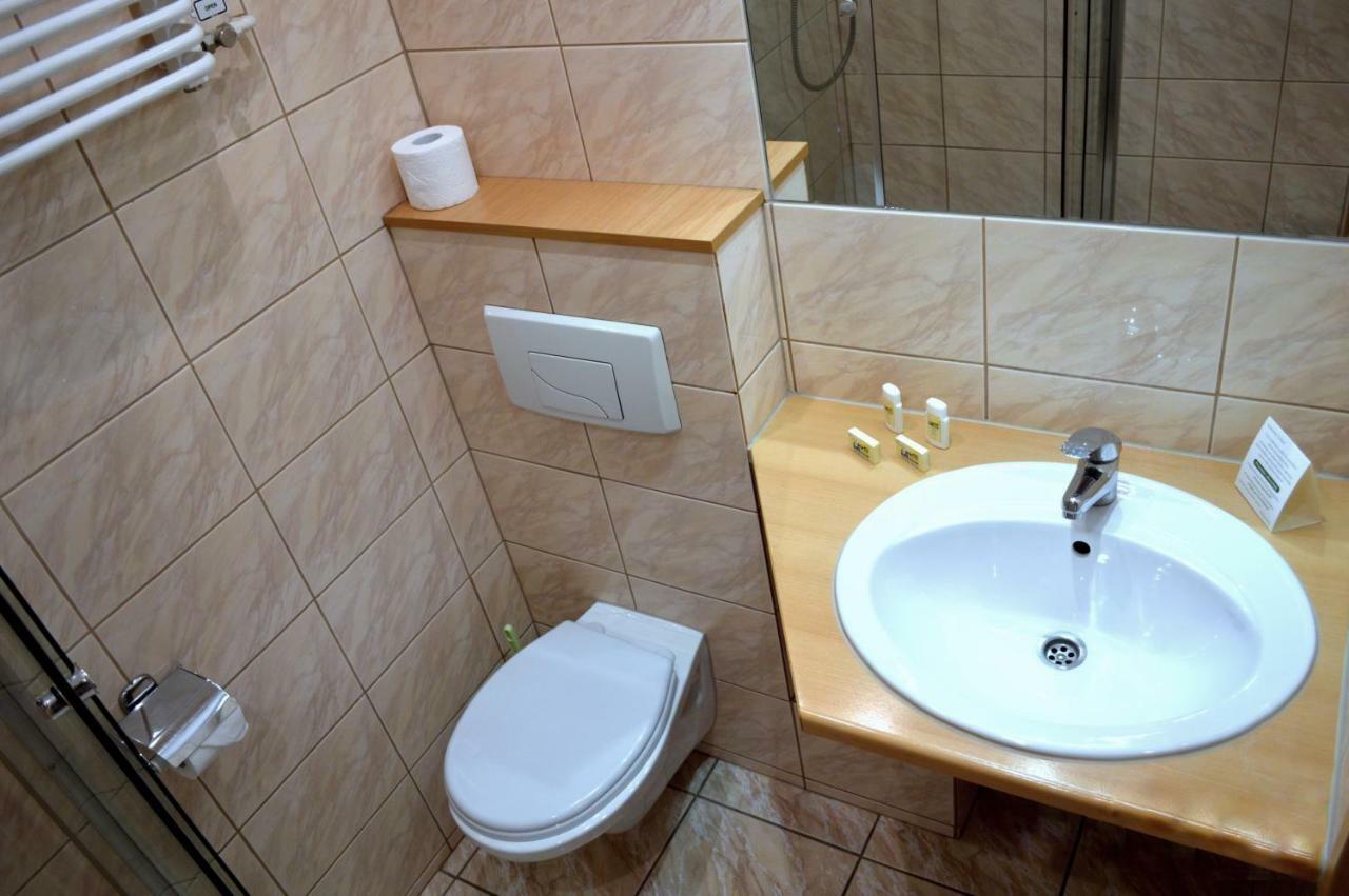 Perla Hotel Olesnica  Luaran gambar